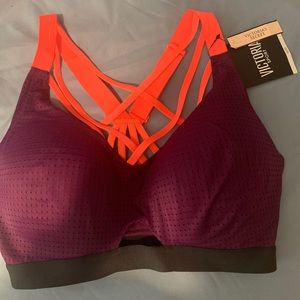Brand new Victoria’s Secret 32DD sports bra